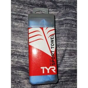 TYR Dry Off Sport Towel Blue 17" x 13" with Case Fast‎ Drying Reusable Blue NEW
